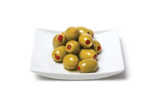 оливки, фаршированные красным натуральным перцем