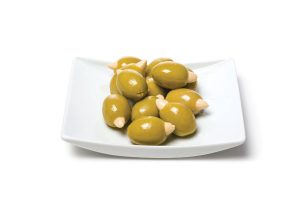 оливки фаршированные миндалем